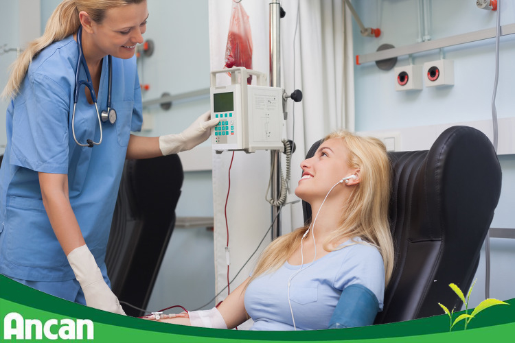 Cách khắc phục các tác dụng phụ khi điều trị ung thư bằng hóa trị 1