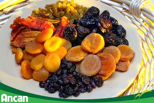 Nguy cơ ung thư dạ dày ở trẻ em nếu thường xuyên ăn 10 đồ ăn sau 4