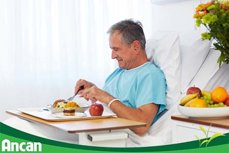 Bệnh nhân ung thư phổi nên và không nên ăn gì? 1