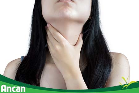 ung-thu-tuyen-giap-nguyen-nhan-trieu-chung-va-cach-dieu-tri-1