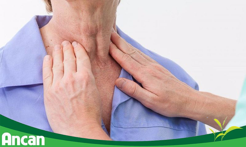 7-dau-hieu-trieu-chung-cua-benh-ung-thu-vom-hong-1