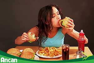 4 thói quen ăn uống có hại dẫn bạn đến gần hơn với bệnh ung thư